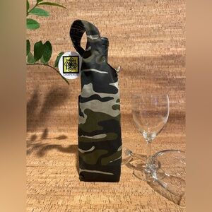 Handcrafted Cloth Reusable Wine/Beverage Bag:  Camo